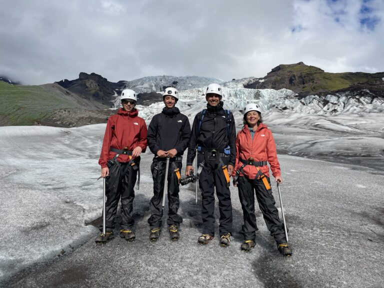 Au pied du grand Glacier Vatnajökull !